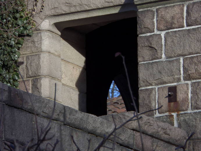 the same square stone doorway, zoomed in.